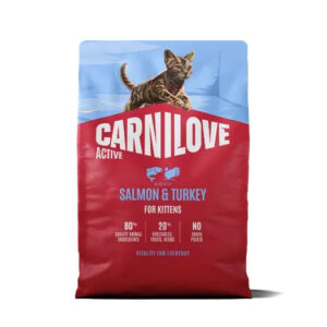 Kittens' dry cat food bag labeled Carnilove Active Salmon & Turkey with a cat image on a blue-to-red bag surface