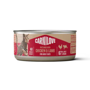 Carnilove chicken and lamb cat food for adult cats in a pink-labeled can, featuring a cat image and 67% meat on the label.